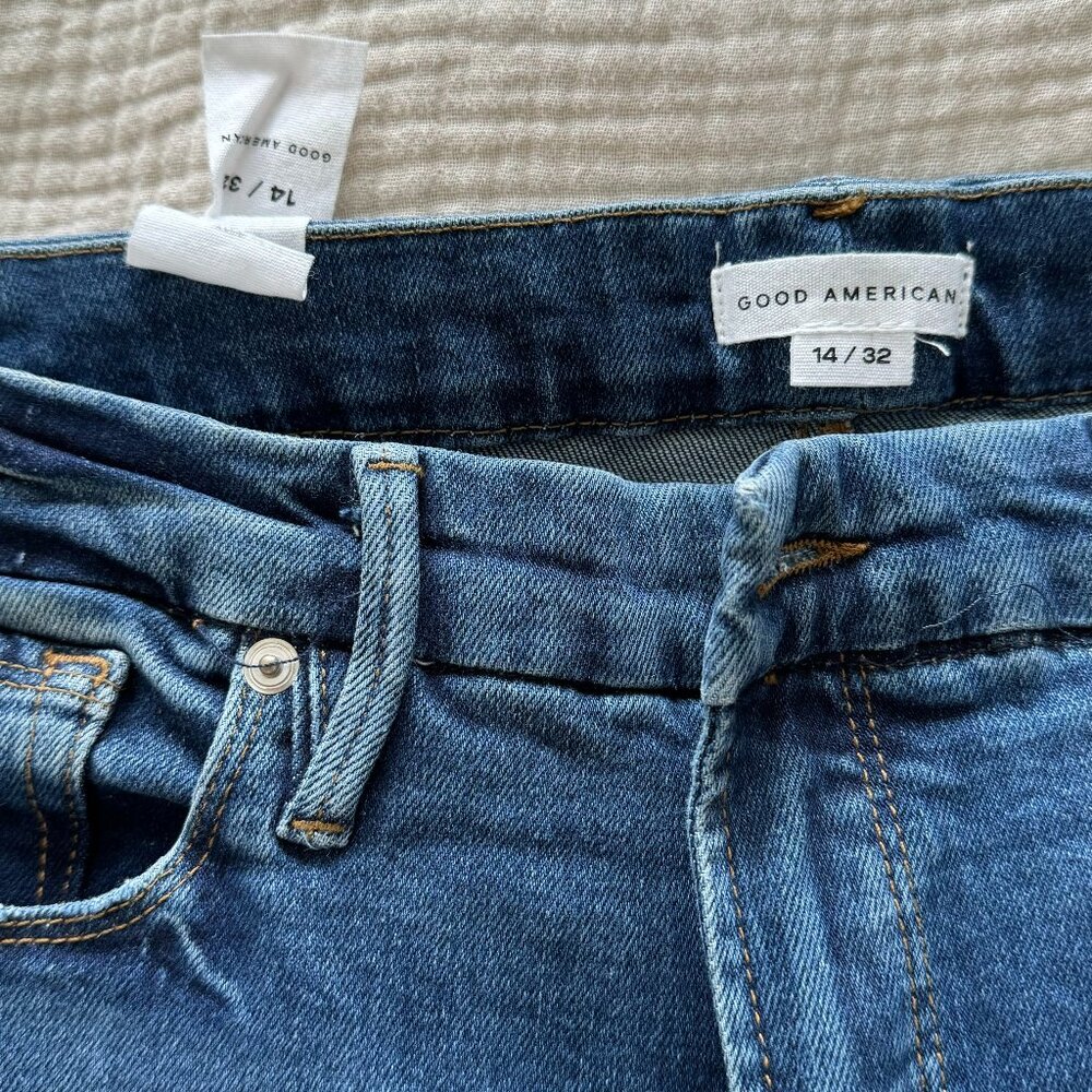 Good American - Good Legs Crop Straight Leg (14)